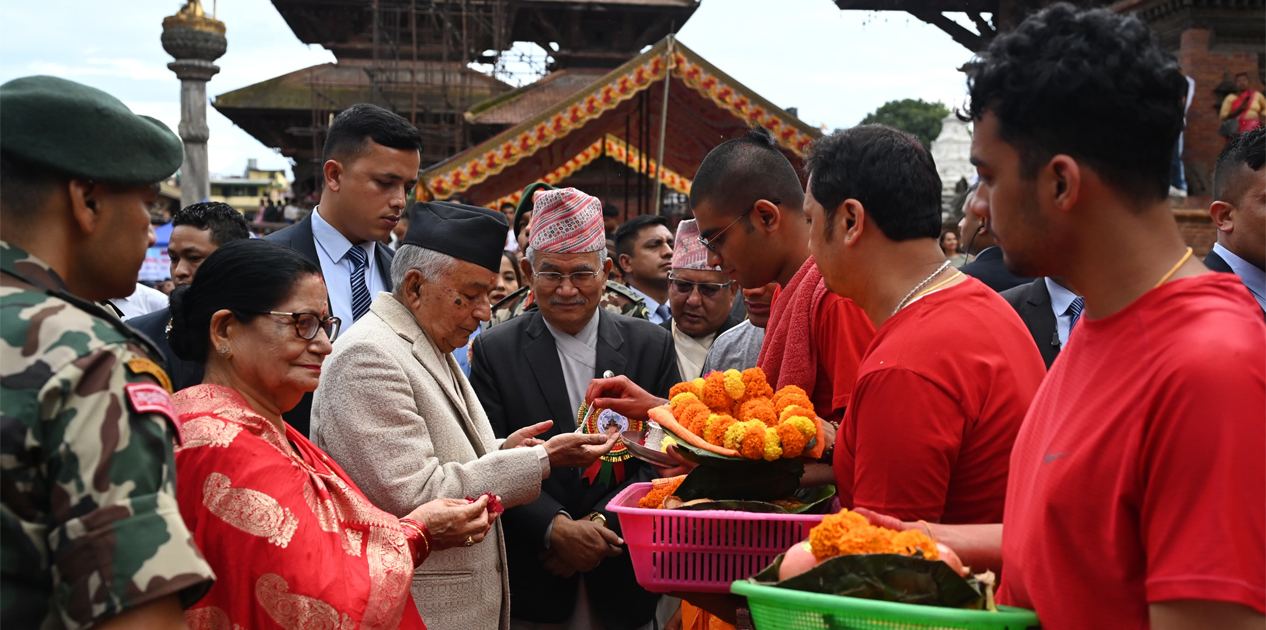 राष्ट्रपति रामचन्द्र पौडेलद्वारा पाटन कृष्ण मन्दिरमा पूजा आराधना