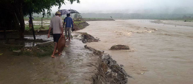 चितवनमा २५ हजार बढी परिवार बाढी, पहिरो र डुबानको जोखिममा