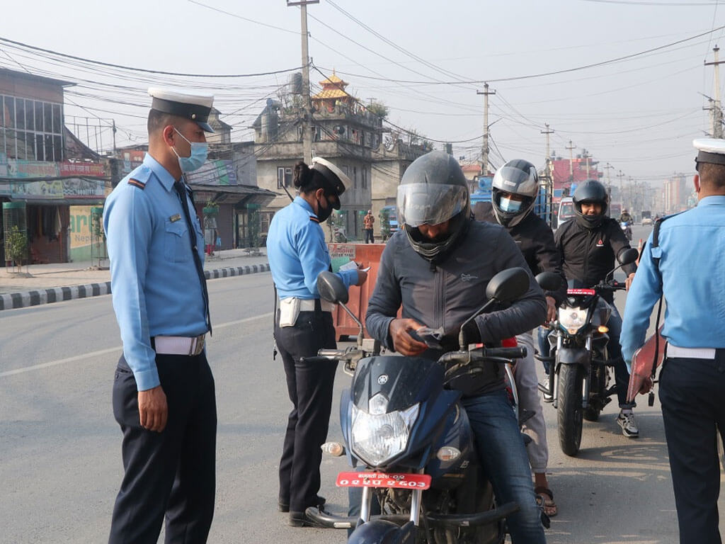 पछिल्लो २४ घण्टामा ५२१ सवारीचालक कारबाहीमा
