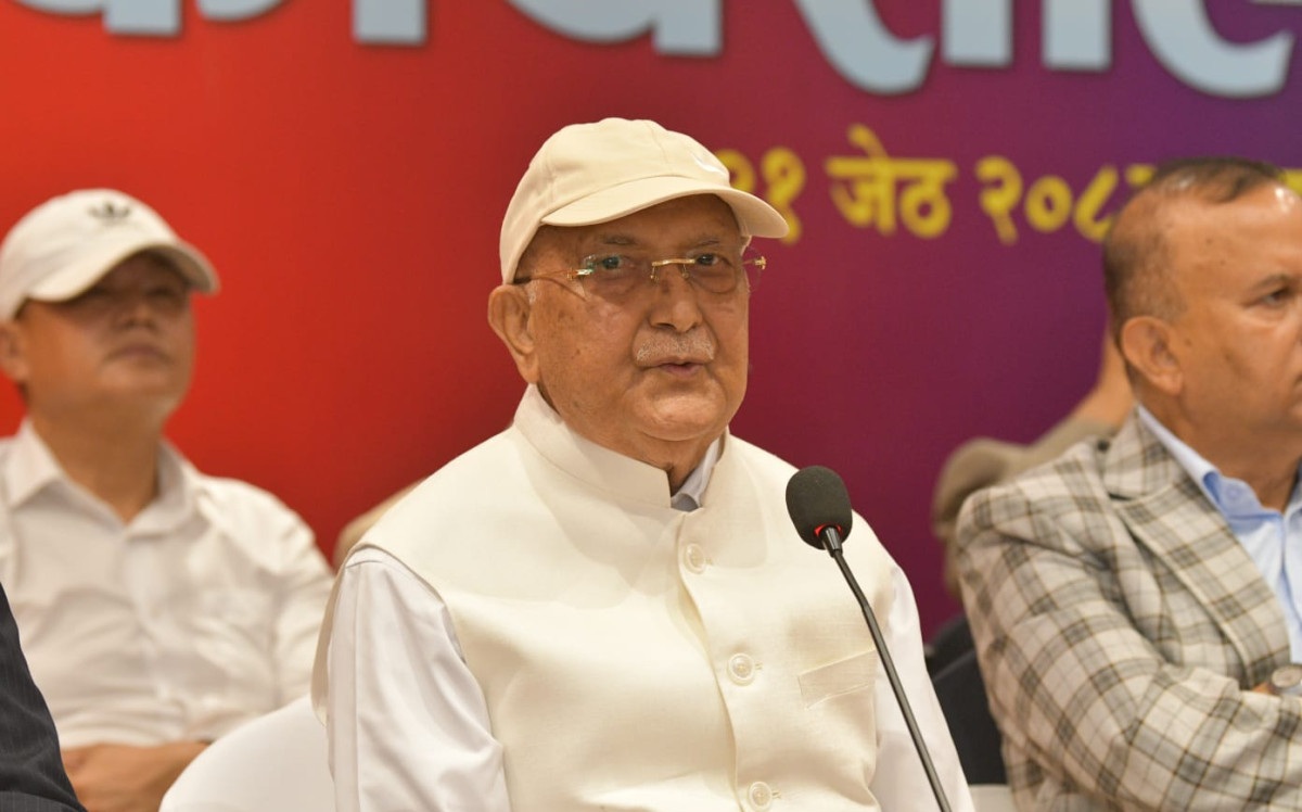 ओली हठ : नेतृत्व नछाड्ने सन्देश, कारबाहीको धम्की
