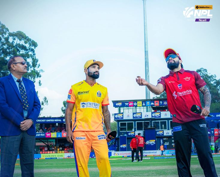 एनपिएलः सुदूरपश्चिम रोयल्सले पोखराविरुद्ध ब्याटिङ गर्दै