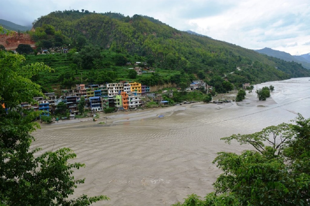 भोटेकोशी र सुनकोशी नदी आसपास क्षेत्रमा भारी वर्षाको सम्भावना, सतर्कता अपनाउन आग्रह