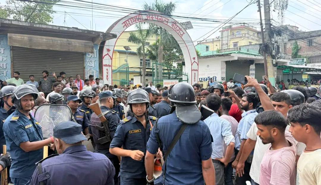 कैदीको मृत्यु भएपछि आफन्तहरुले गरे प्रदर्शन