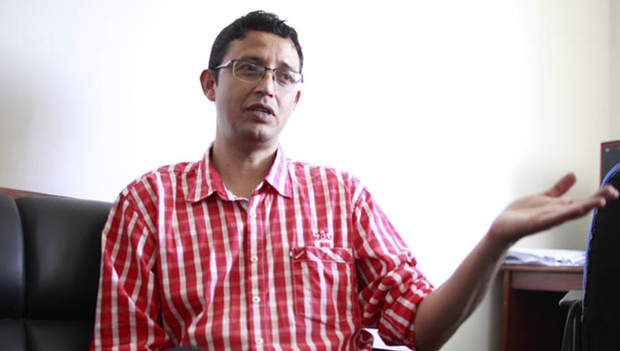 डा. रामेश कोइरालाले दिए राजीनामा