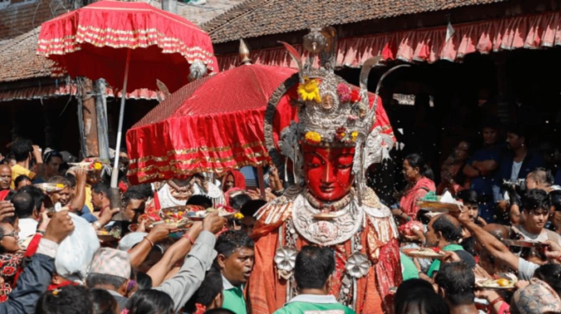 बौद्ध धर्मावलम्बीले आज पञ्चराँ पर्व मनाउँदै