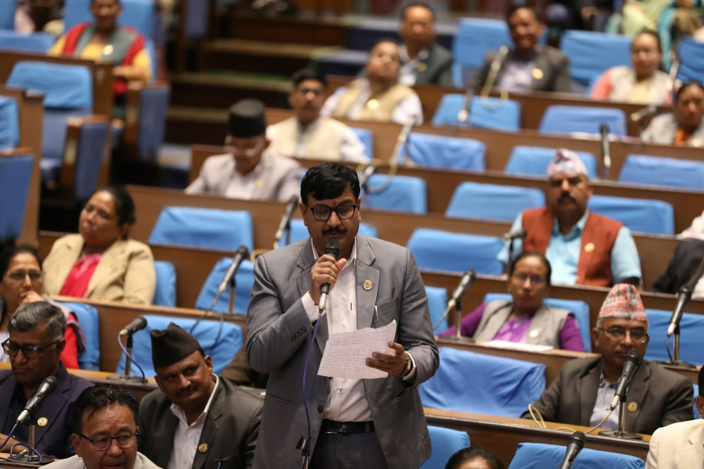 न्यायाधीशद्वय थारु र महर्जनलाई महाभियोग लगाउन माग