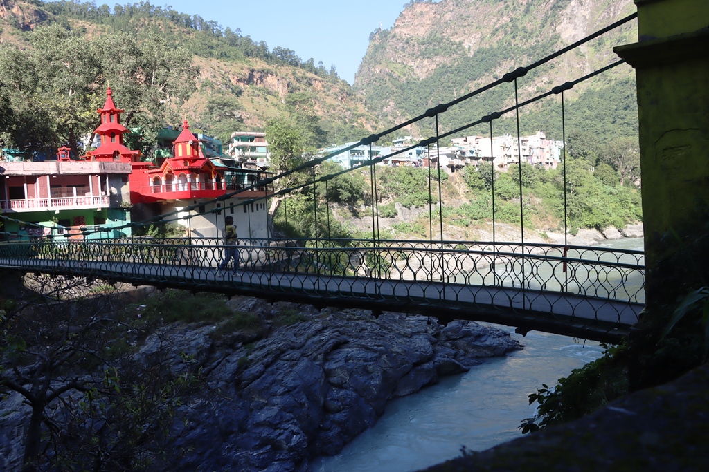 झुलाघाटमा मोटरेबल पुल निर्माण डिपिआरमै अलमल, झोलुंगे पुलसमेत जीर्ण