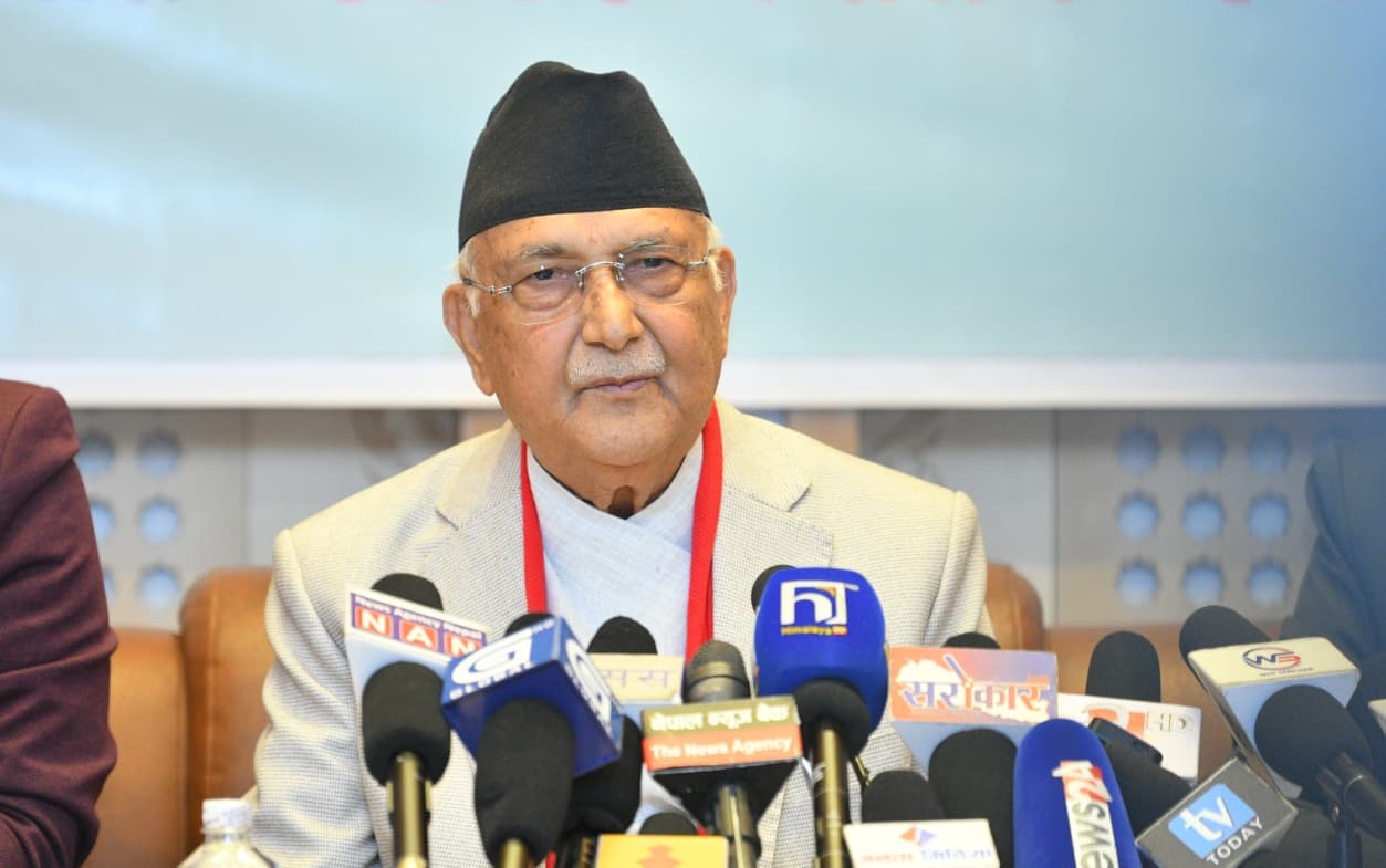 प्रधानमन्त्रीमा कार्कीले शपथ नलिँदासम्म मेरो मोबाइल सिज गरिएको थियो : ओली
