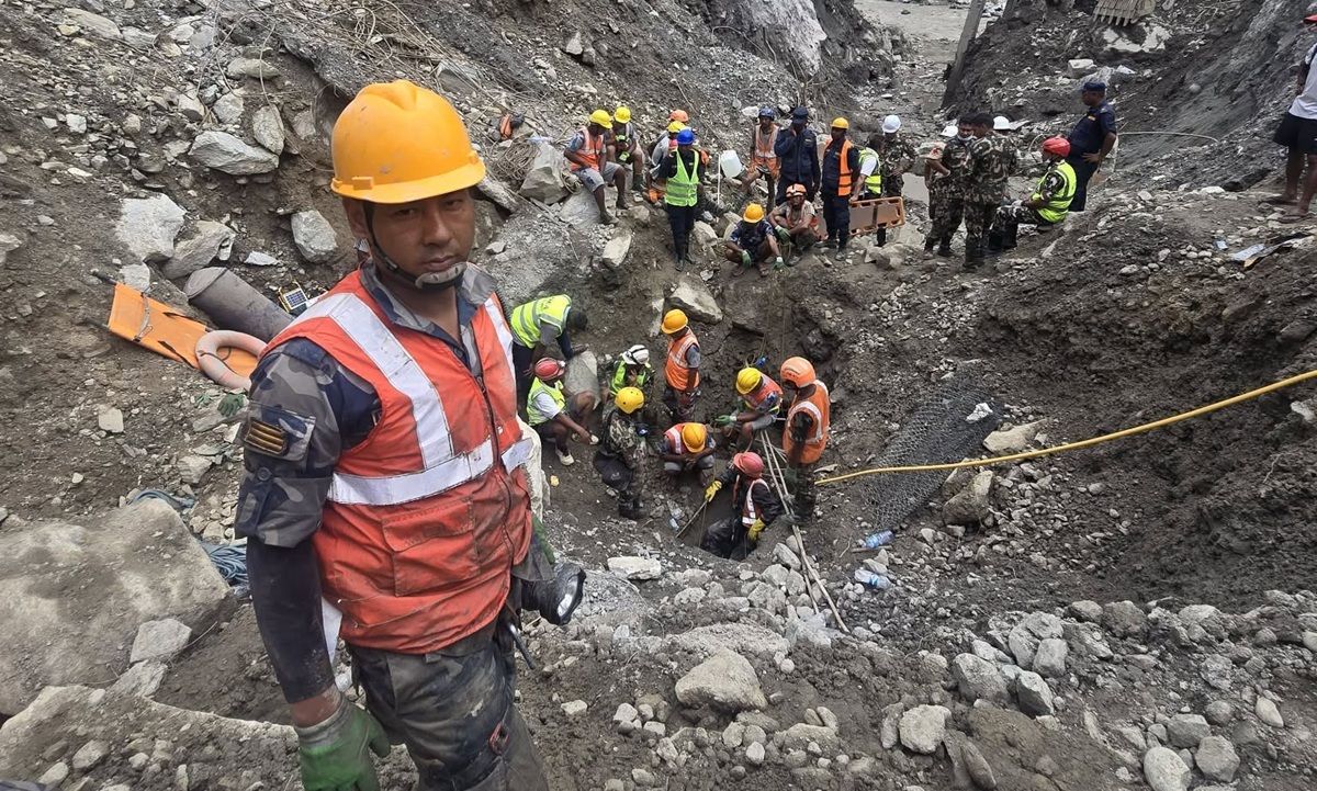 त्रिशूली-३ ए मा एक शव भेटियो, थप व्यक्तिको उद्धारका लागि विद्युत् प्राधकिरणको टोली पावर हाउसतर्फ