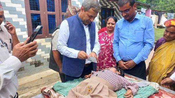 अशक्तलाई घरमै नागरिकता