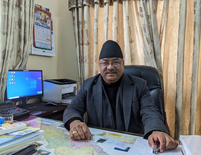 उच्च नैतिक चरित्रको प्रश्नमा पन्छिए प्रधान