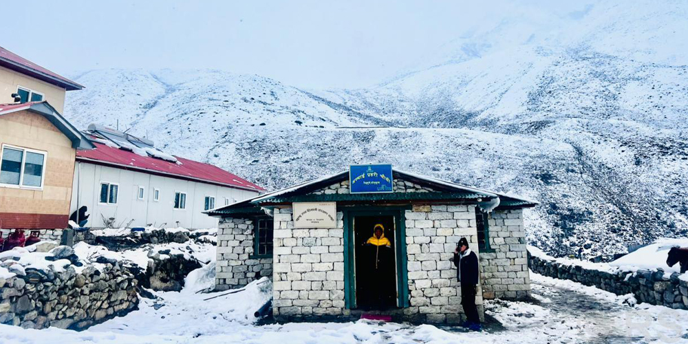 सगरमाथा क्षेत्रमा तीन दिनदेखि उडान ठप्प, लुक्ला र नाम्चेमा होटलमा पर्यटक खचाखच