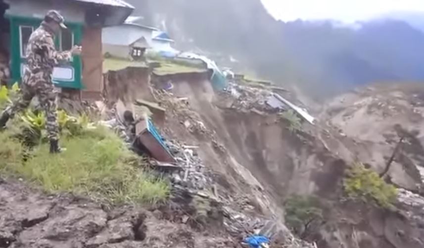 सोलुखुम्बुको थामेखोलाले पाँच घर बगायो