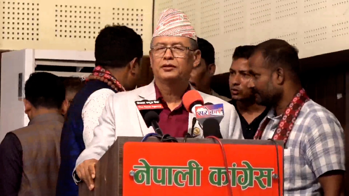 संघीय लोकतान्त्रिक गणतन्त्रलाई नेताहरुकै कर्म र व्यवहारले कमजोर बनाइरहेको छ : उपसभापति गुरुङ