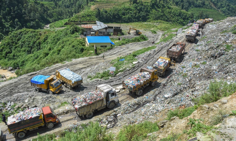 बालेन पर्खिरहेको बन्चरे डाँडा