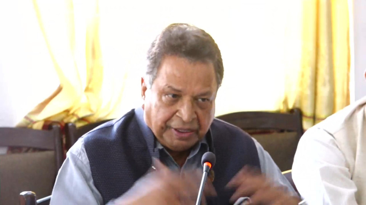 बैंक तथा वित्तीय संस्थाहरुलाई विदेशमा शाखा खोल्न दिनुपर्छ : विनोद चौधरी