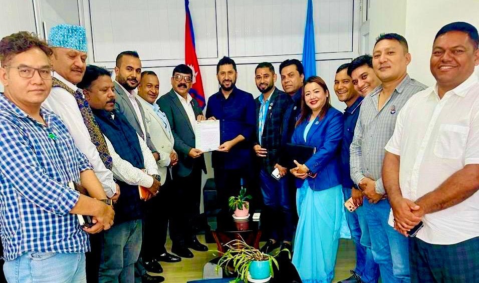 संघद्वारा रास्वपा सभापति लामिछानेसँग छलफल