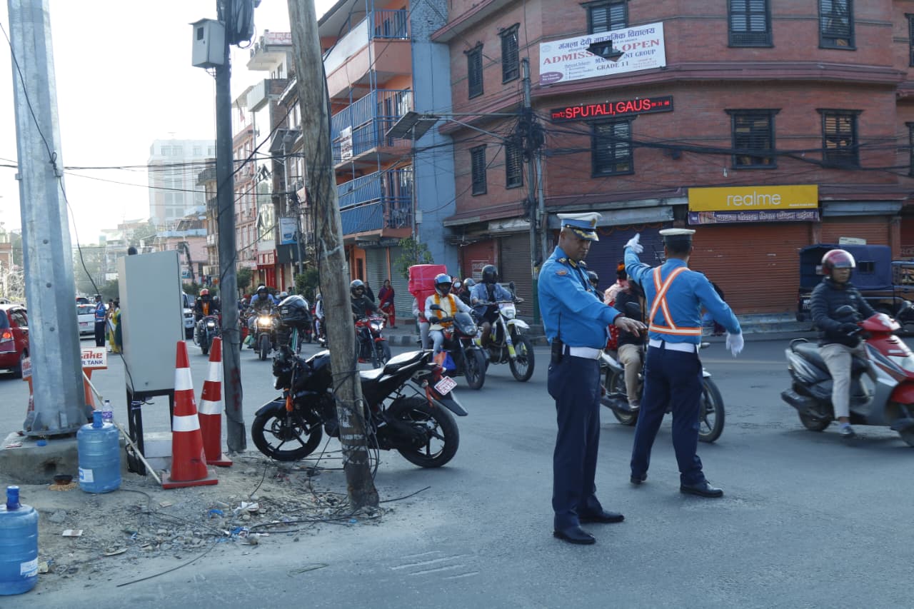 उपत्यकामा सक्रिय ट्राफिक प्रहरी, करिब २०० जना कारबाहीमा