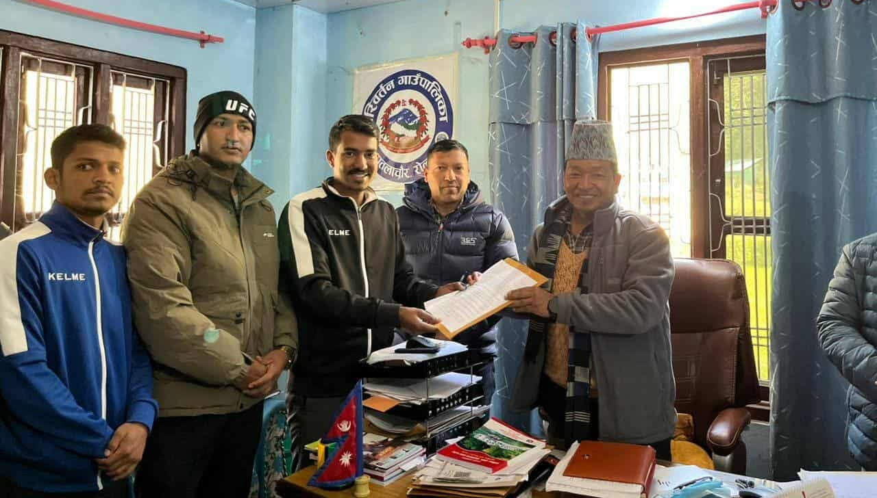 जेनजी समूहले परिवर्तन गाउँपालिकामा बुझायो १६ बुँदे ज्ञापनपत्र