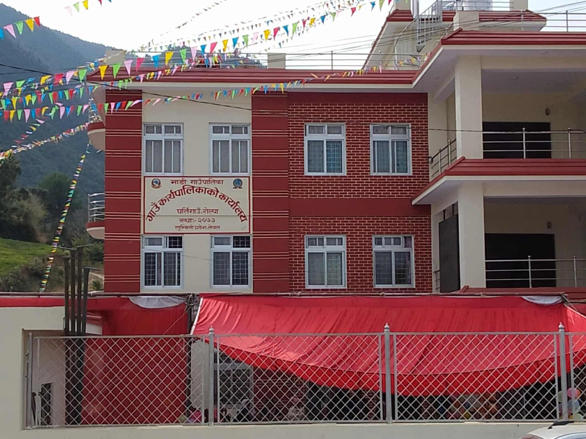 माडी गाउँपालिकाले खरिद गरेको शैक्षिक सामग्रीमा मूल्य विवाद