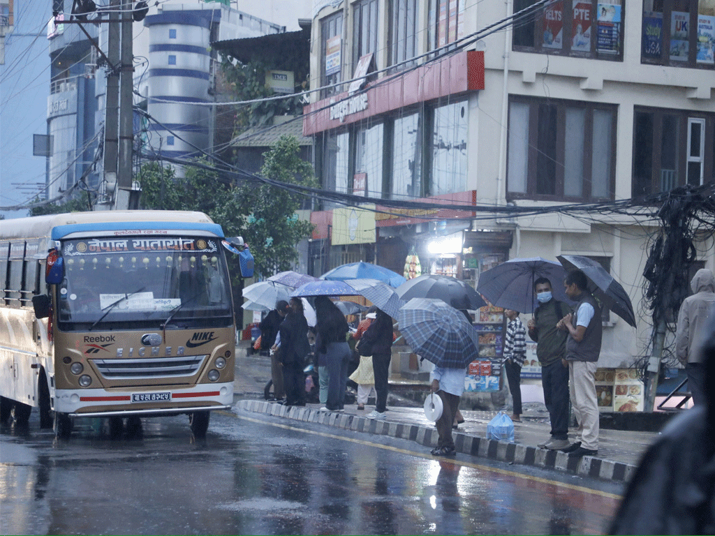 काठमाडौँमा बिहानदेखि वर्षा