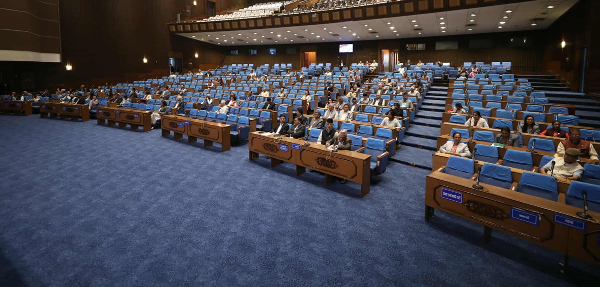 दुई तिहाइको सरकार, संसदमा पुग्दैन गणपूरक