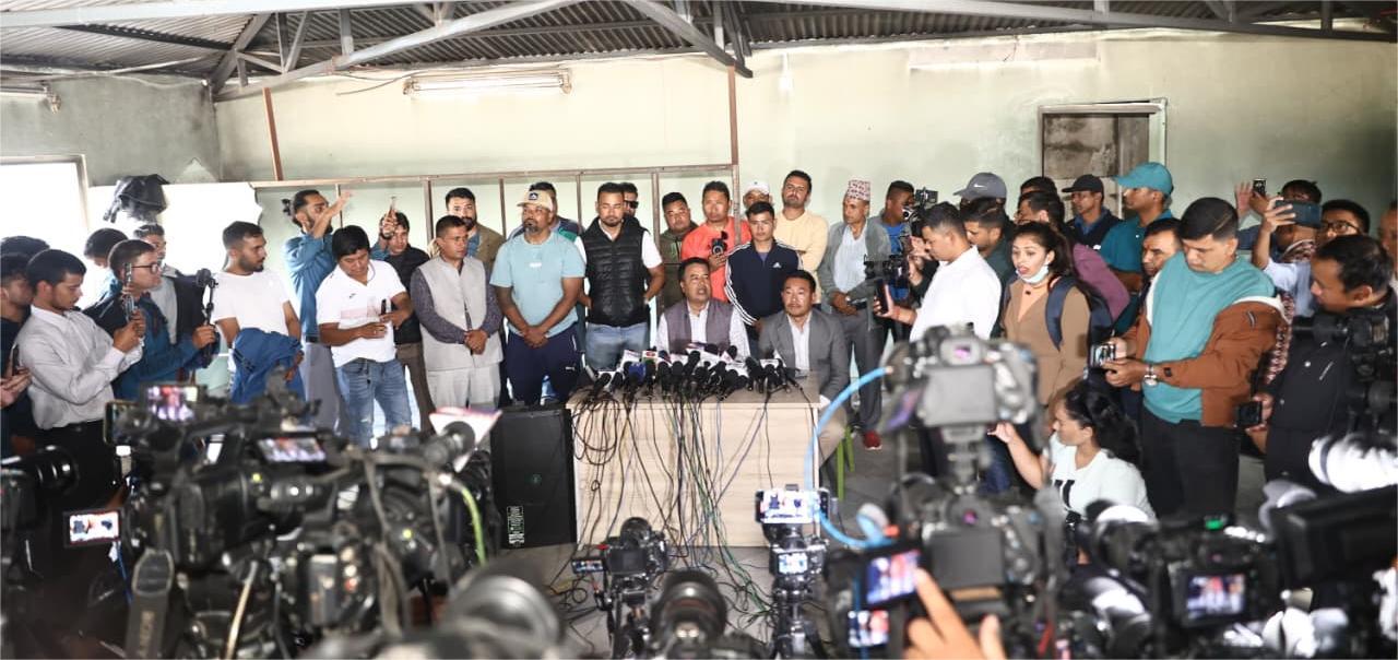 बालेन र सरकारबिरुद्ध खनिए महेश बस्नेत, भने– कुलमान जत्तिको भ्रष्टाचारी अर्को देखेको छैन