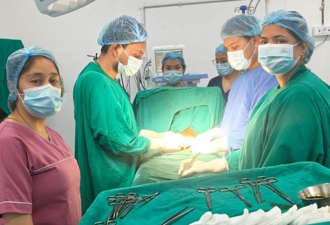 संखुवासभा अस्पतालमा पहिलोपटक नलिमा बसेको गर्भको सफल शल्यक्रिया