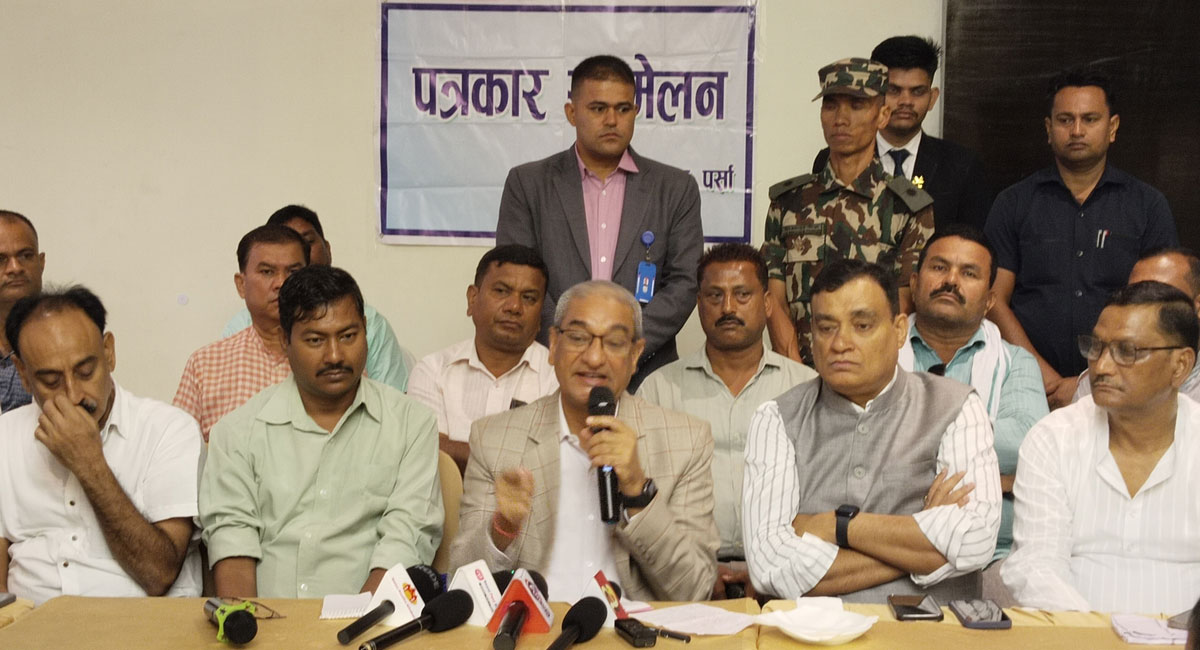 सीमा सुरक्षाका बारेमा सरकार गम्भीर छ : गृहमन्त्री लेखक