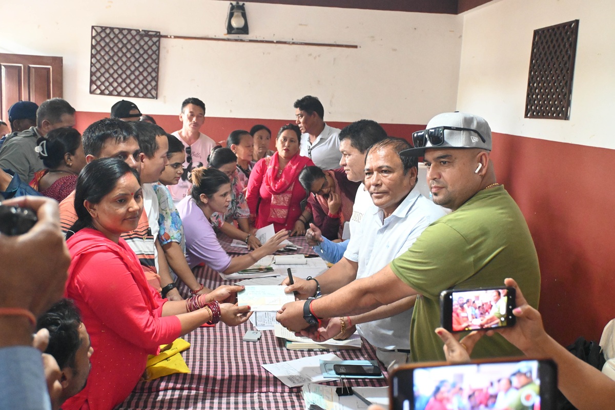 एक लाखमूनिका बचतकर्तालाई रकम फिर्ता गर्दे इमेज सहकारी