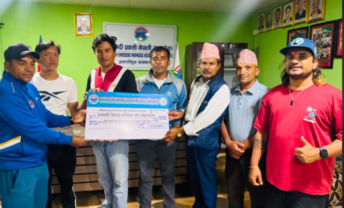 मोना कतार खेलकुद विभागद्वारा म्याग्दीमा भलिबल कभर्ड हल निर्माणका लागि एक लाख १५ हजार सहयोग
