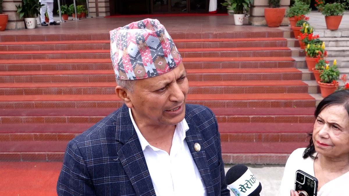 जनताको काम गर्न आएको हुँ, कुनै गल्ती गरेको छैन : मन्त्री अधिकारी