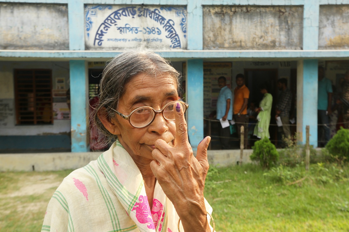 मतदाता सूची विवादबीच पश्चिम बंगालमा मतदान सुरु