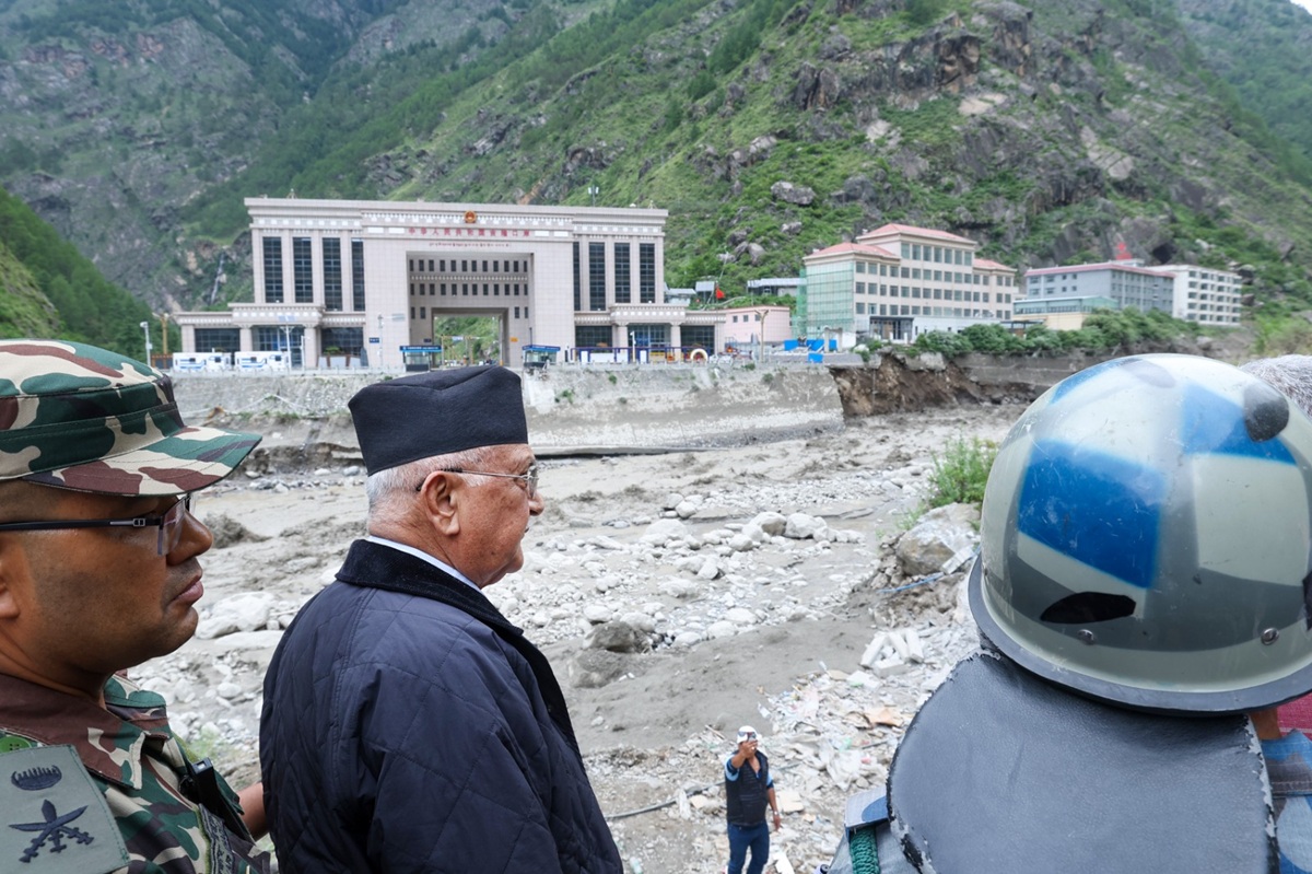 प्रधानमन्त्री ओलीद्वारा रसुवा र नुवाकोटको बाढी प्रभावित क्षेत्रको अवलोकन