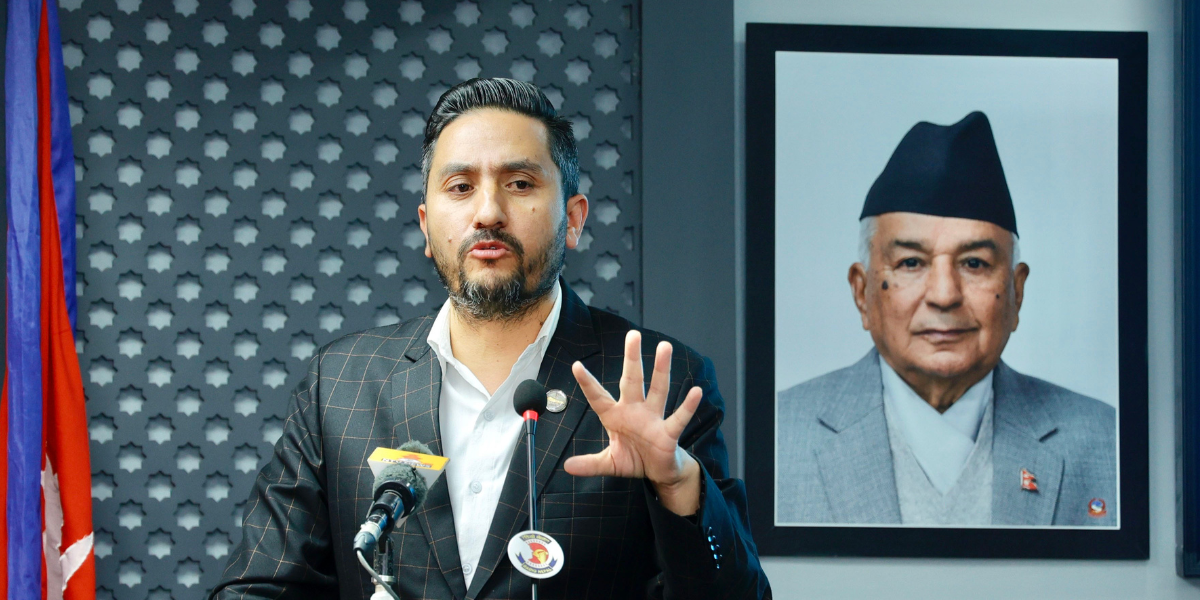 चलचित्र विधेयकमा संशोधन आवश्यक : सञ्चारमन्त्री खरेल