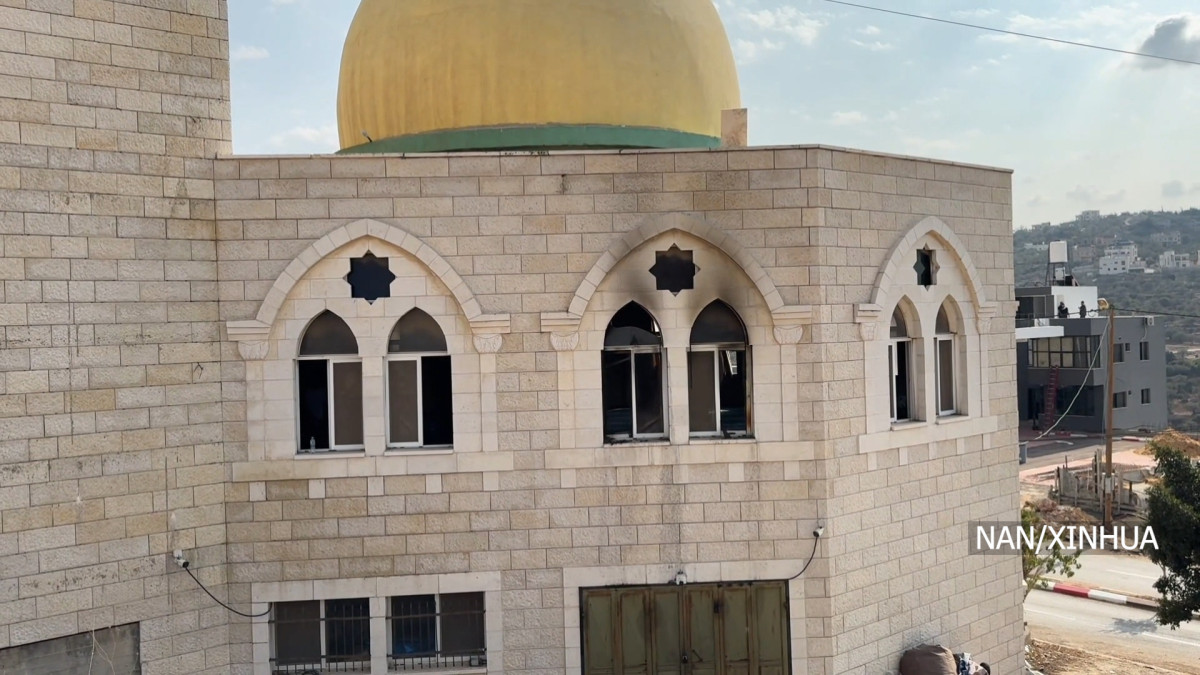 इजरायलीले लगाए वेस्ट बैंकको मस्जिदमा आगो 