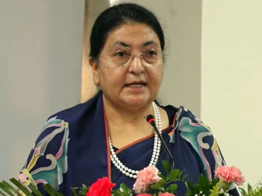 एमालेले पार्टी राजनीतिमा रोक लगाएपछि आज पत्रकार सम्मेलन गर्दै पूर्वराष्ट्रपति भण्डारी