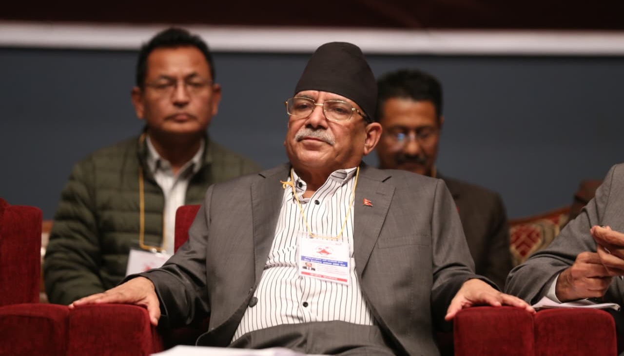 पार्टी छाड्ने निर्णय पुनर्विचार गर्न जनार्दनलाई प्रचण्डको आग्रह