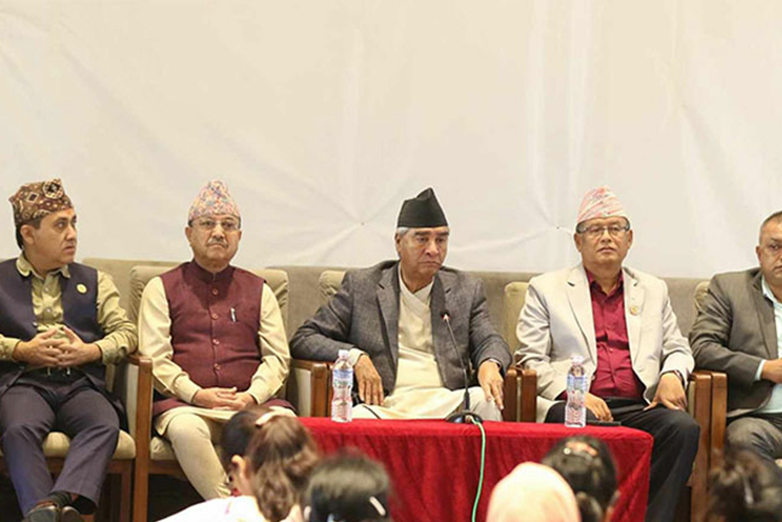 कांग्रेसको केन्द्रीय समिति बैठक आज पनि बस्दै