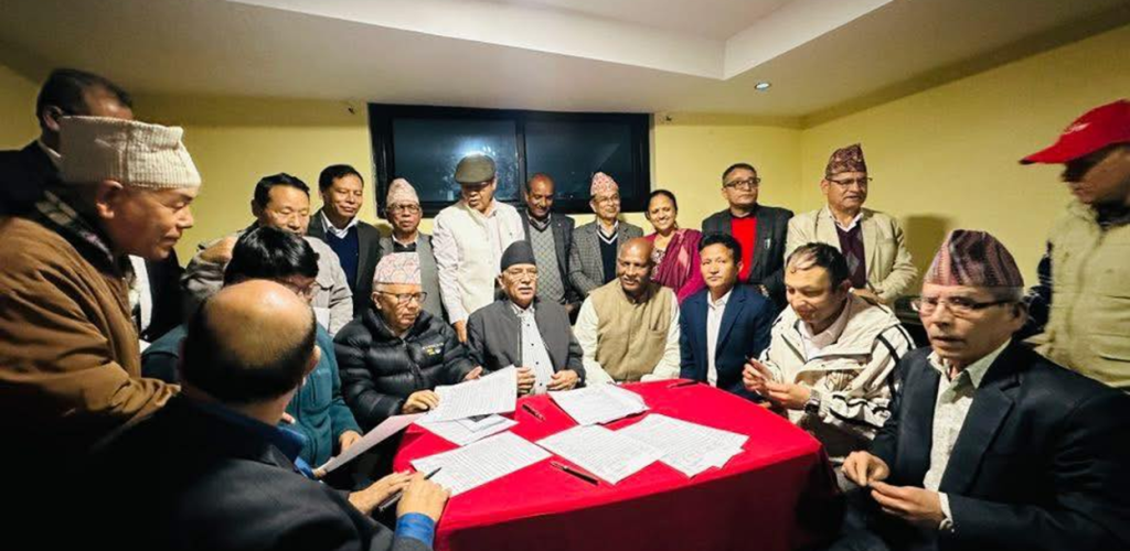 जसपा नेपालको राष्ट्रिय महाधिवेशन मञ्च हावाहुरीले भत्कायो