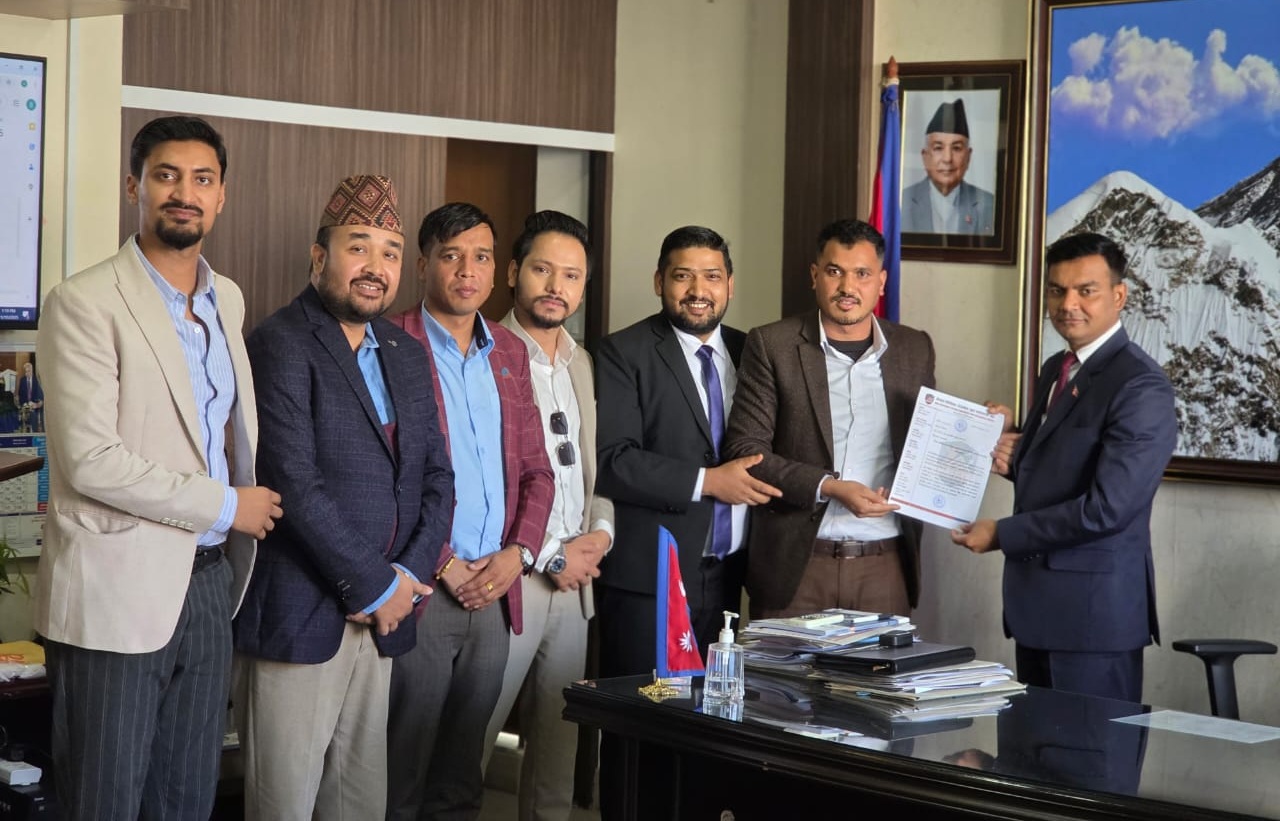 जसपा नेपालको राष्ट्रिय महाधिवेशन मञ्च हावाहुरीले भत्कायो