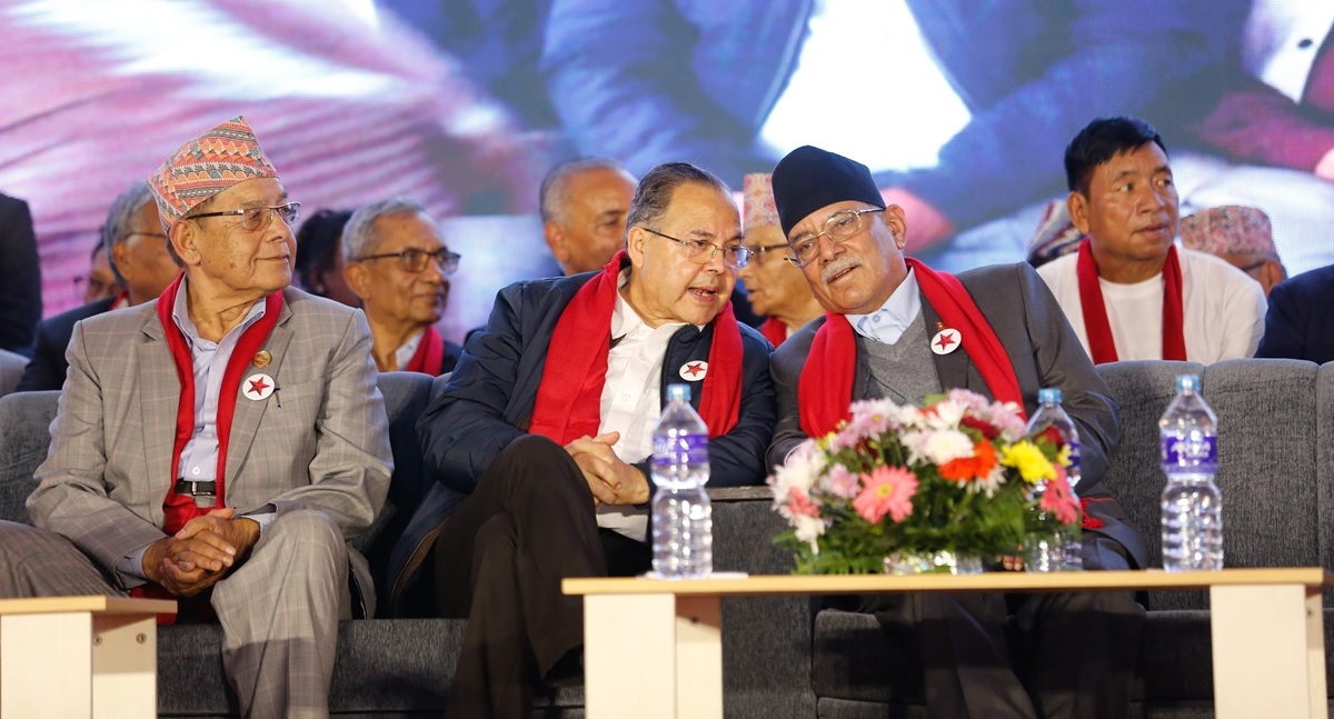 जसपा नेपालको राष्ट्रिय महाधिवेशन मञ्च हावाहुरीले भत्कायो