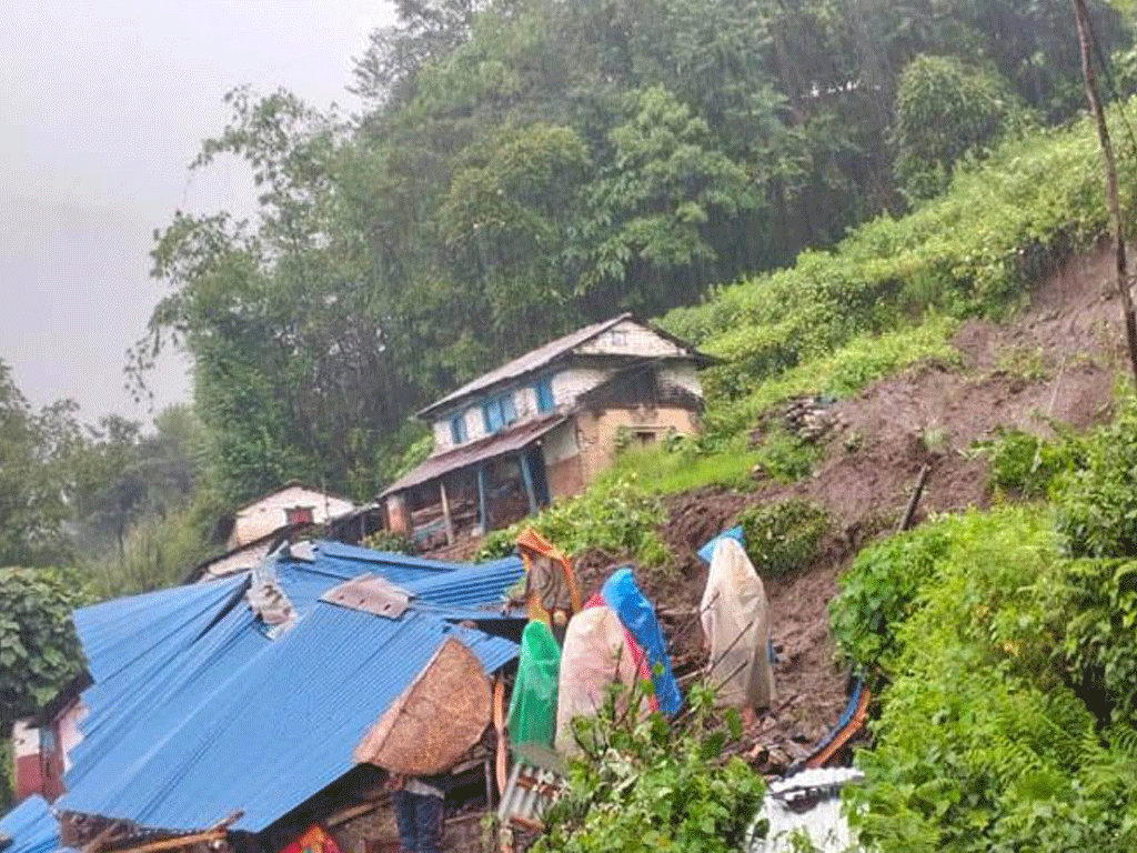 पर्वतको लाङ्दी पहिरो : श्रीमान् मृत फेला, श्रीमतीको खोजी जारी