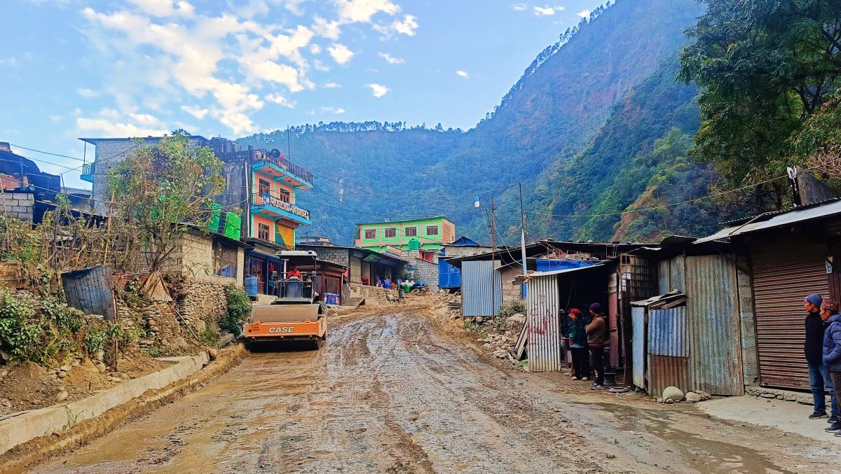 छ वर्षमा पनि सडक योजना अधुरै