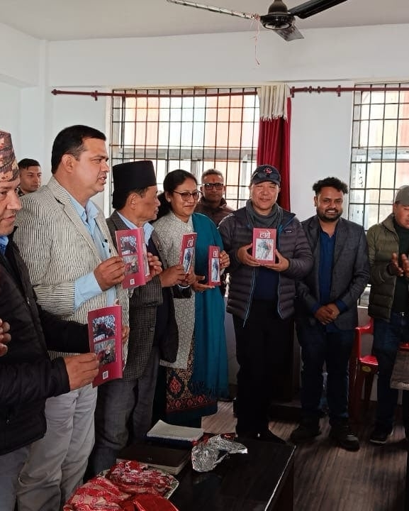 पाँचथरका पत्रकार बास्कोटाको पुस्तक बजारमा