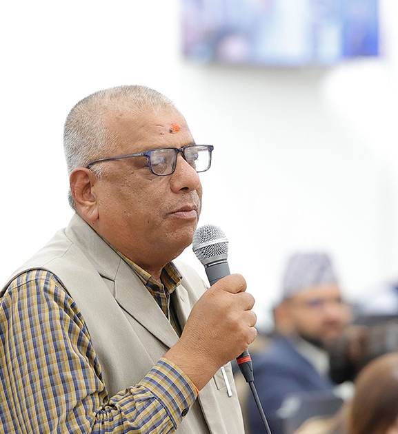 संसद् बैठकमै ढले सांसद भरत खड्का, अस्पताल लगियो