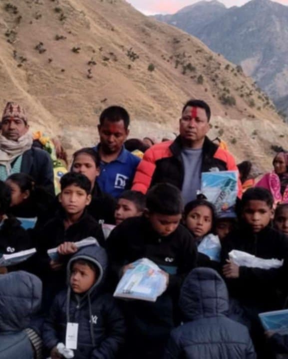 चिसो छल्न न्यानो कपडा वितरण