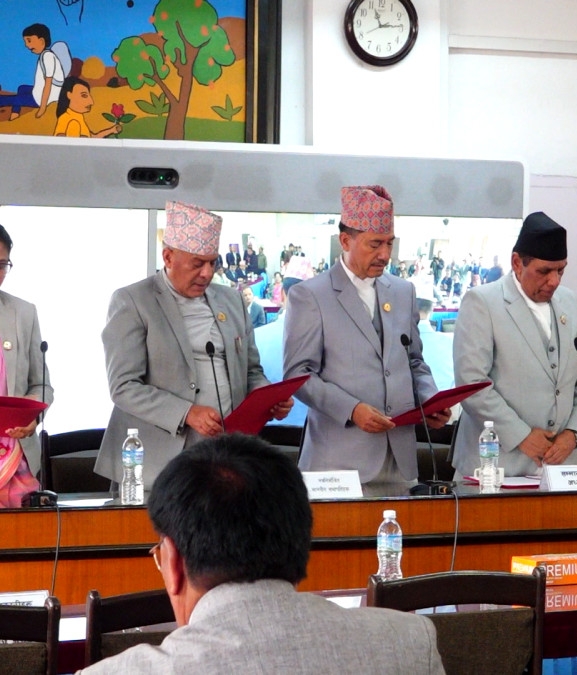 राष्ट्रियसभाका चार समितिका सभापतिको शपथ
