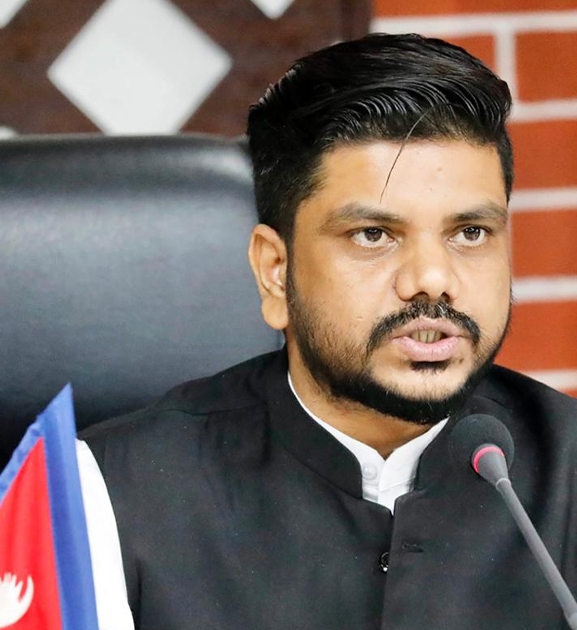 कामदार पठाउने प्रक्रिया नरोक्न संघलाई श्रममन्त्री र सचिवको आग्रह