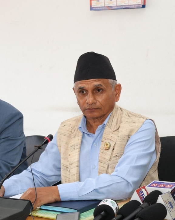 सेवानिवृत्त निजामती कर्मचारीले दोहोरो सुविधा लिन नपाउने व्यवस्था गरिनुपर्छ : हितराज पाण्डे